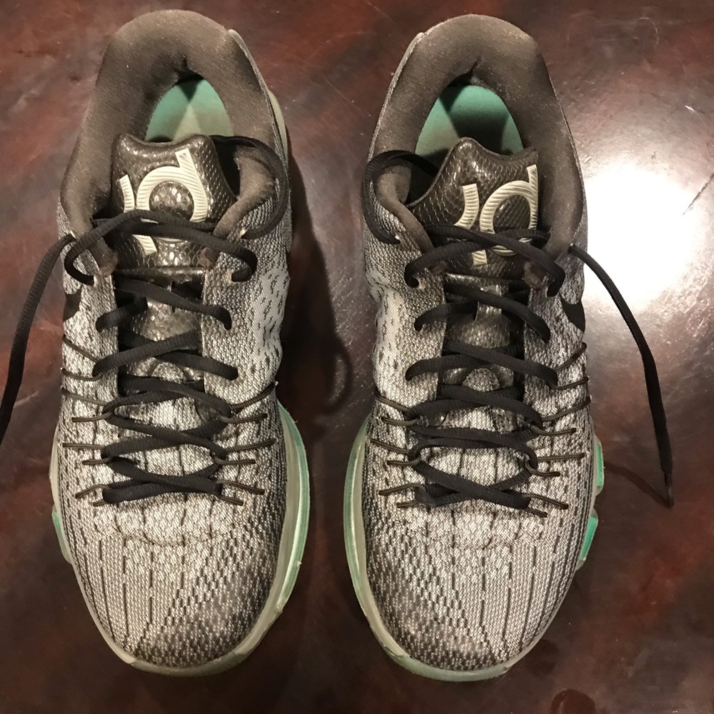 KD basketball shoes sz 10.5